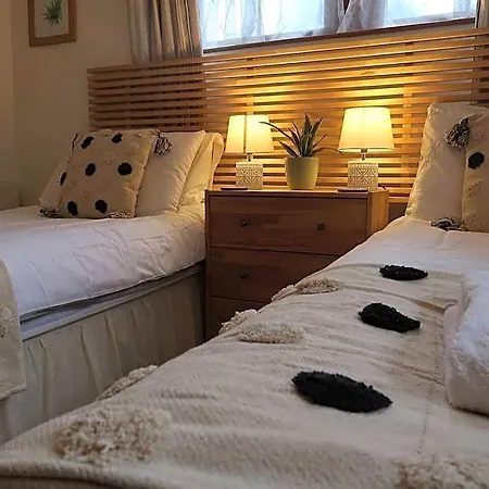Hotel Revel Stones 2*